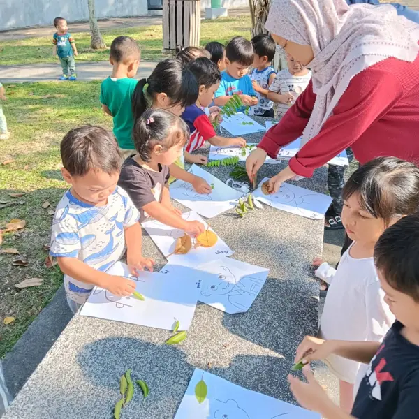 Nature Walk & Outdoor Playground