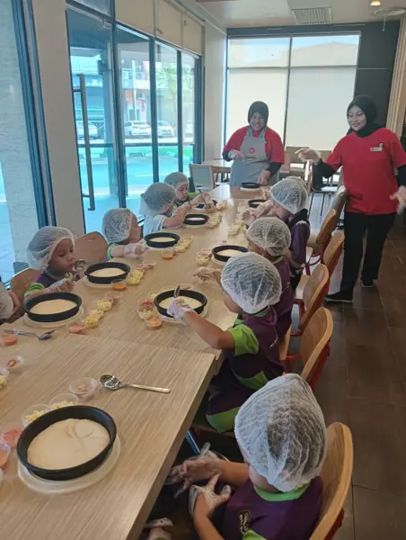Program Junior Pizza Chef – Lawatan ke Pizza Hut